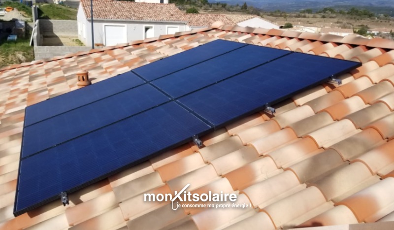 La dimensión de un panel solar de 300 W